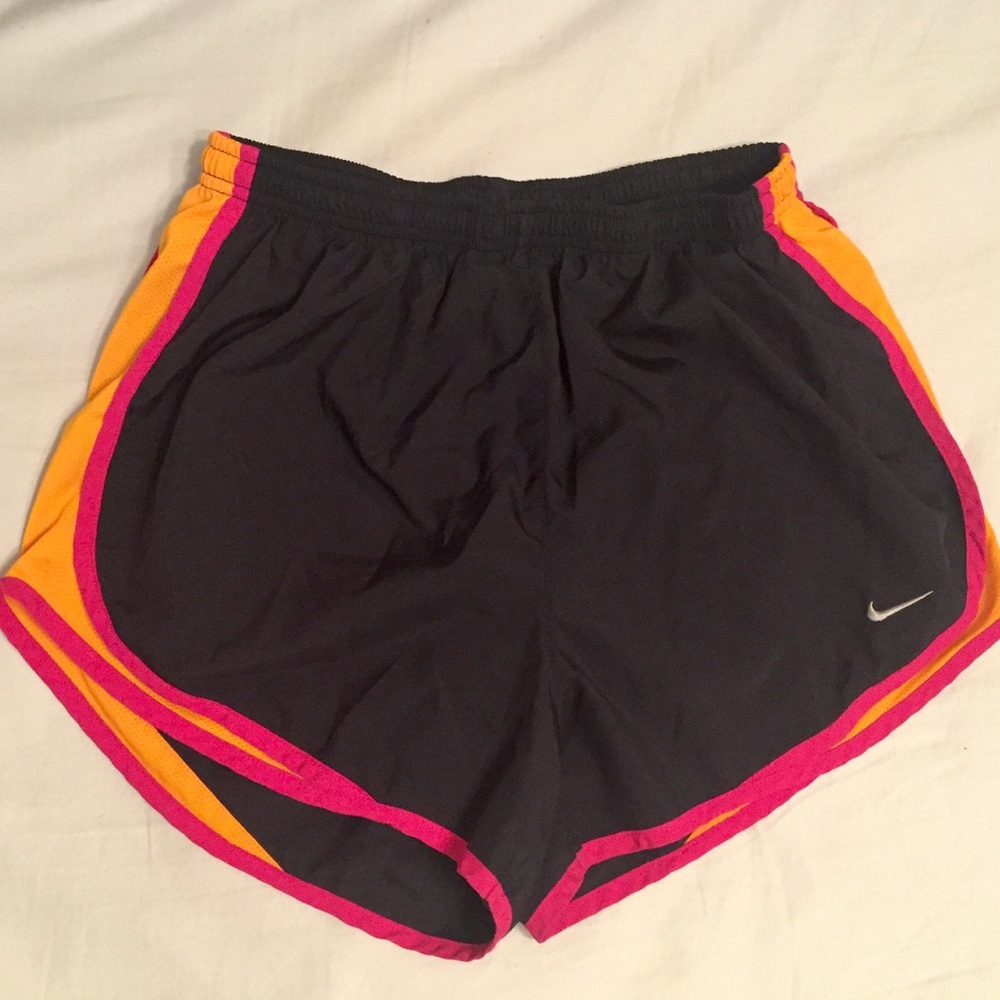 Women's Nike Dri-Fit Tempo Shorts